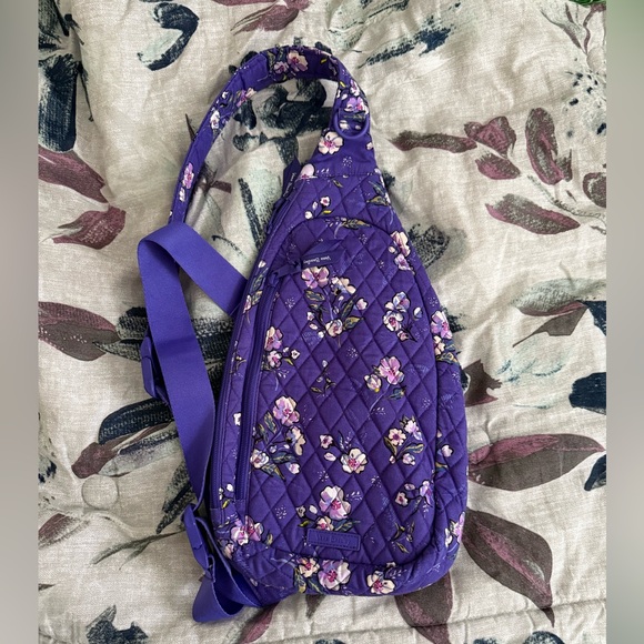 Vera Bradley Essential Sling Backpack Wild Roses - Picture 1 of 6